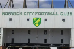 Jeremiah Sinclair-Brown signs professional contract with Norwich City