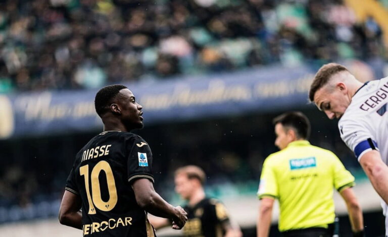 Niasse Breakthrough Forces Norwich Into £8.5m Transfer Call
