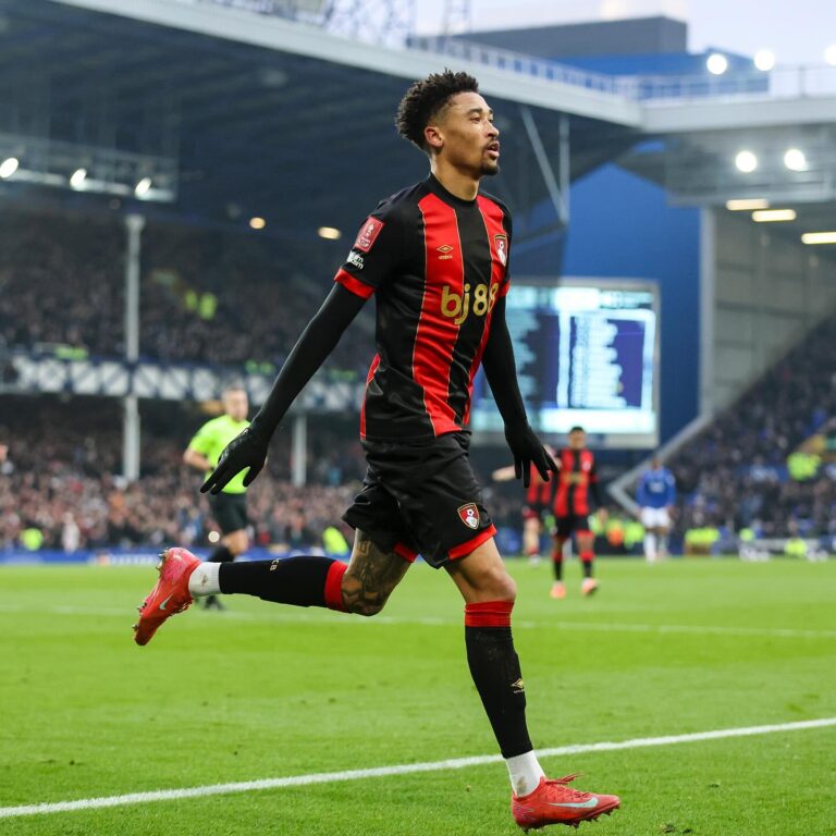 Blackburn Jebbison Move Sends Norwich A Striker Warning