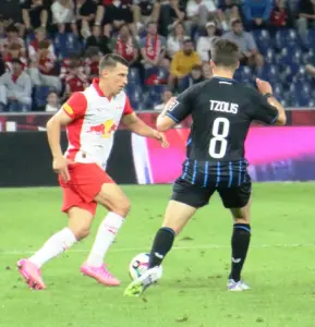 Trossard’s Besiktas Medical Clears Arsenal Path For Tzolis Chase
