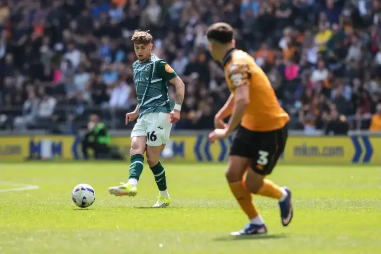 Jacob Wright Stakes Claim for Midfield Role After Riverside Cameo